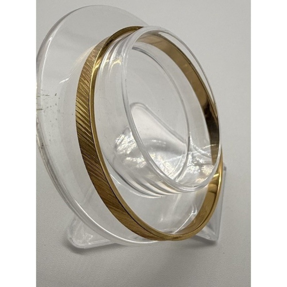 Vintage Monet Gold Tone Ribbed Matte Bangle Bracelet‎ Womens